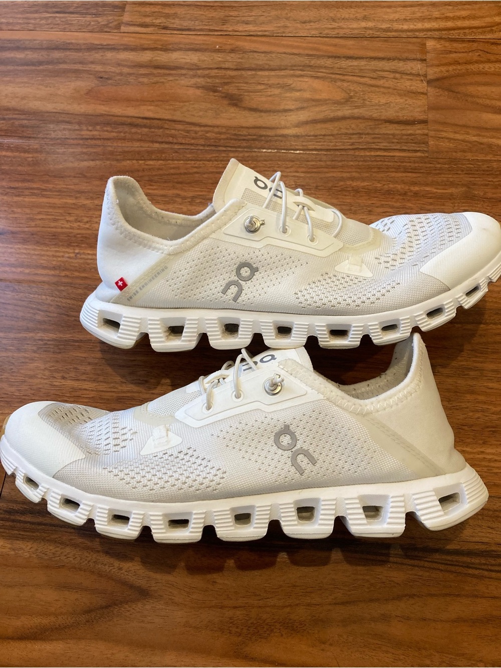 ON Cloud 5 Coast Women’s Size 9.5 White